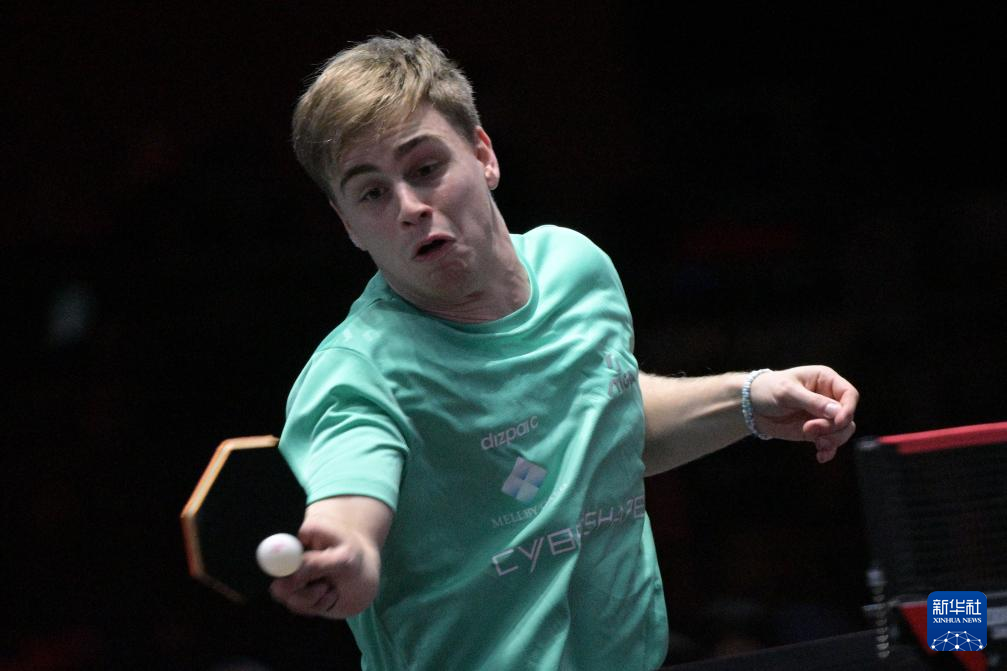 由此看出他 由此看出他