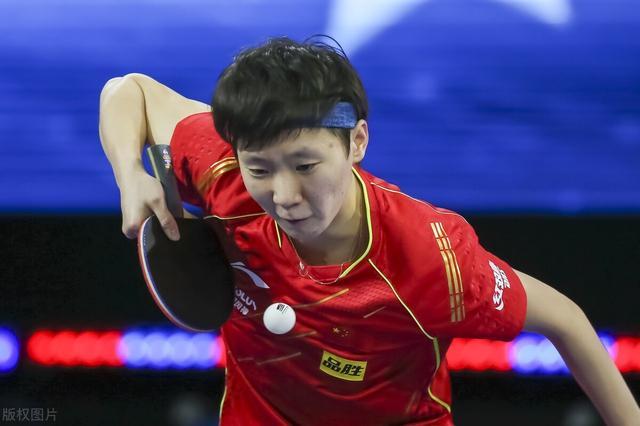 房和球场上 房和球场上